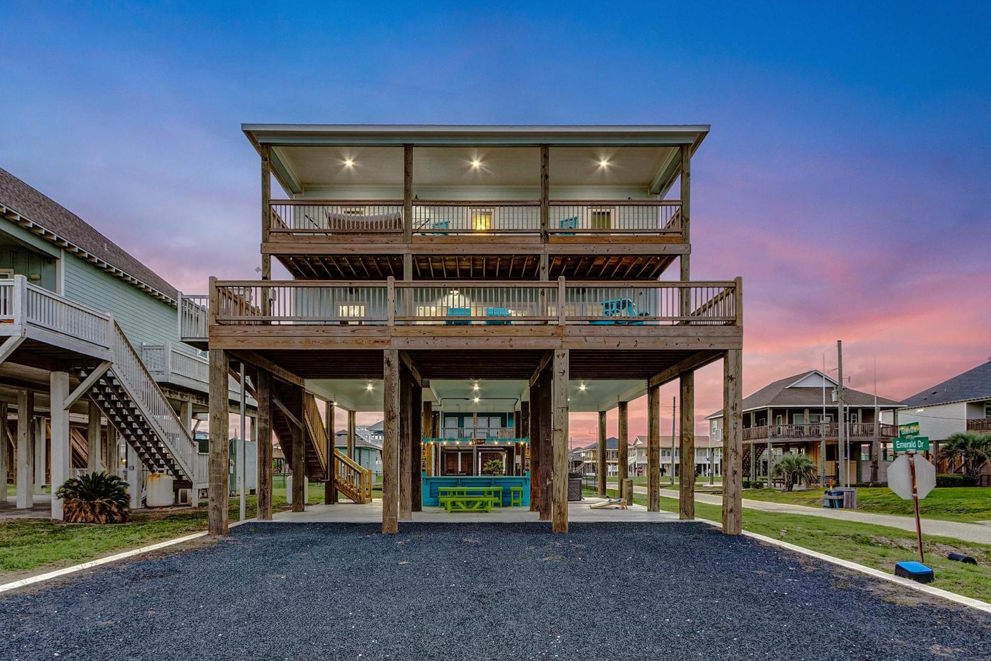 Beachfront - Hot Tub - Bbq - 14 Guests Vila Bolivar Peninsula Exterior foto